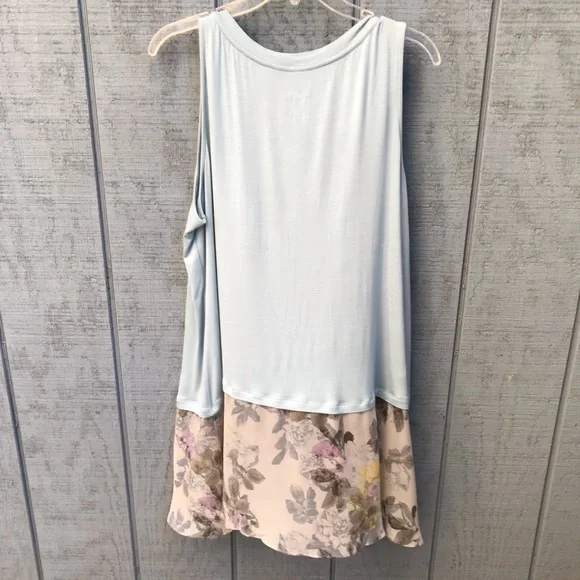 LOGO Tank Top Sheer Floral Hem NEW - Picture 6 of 6